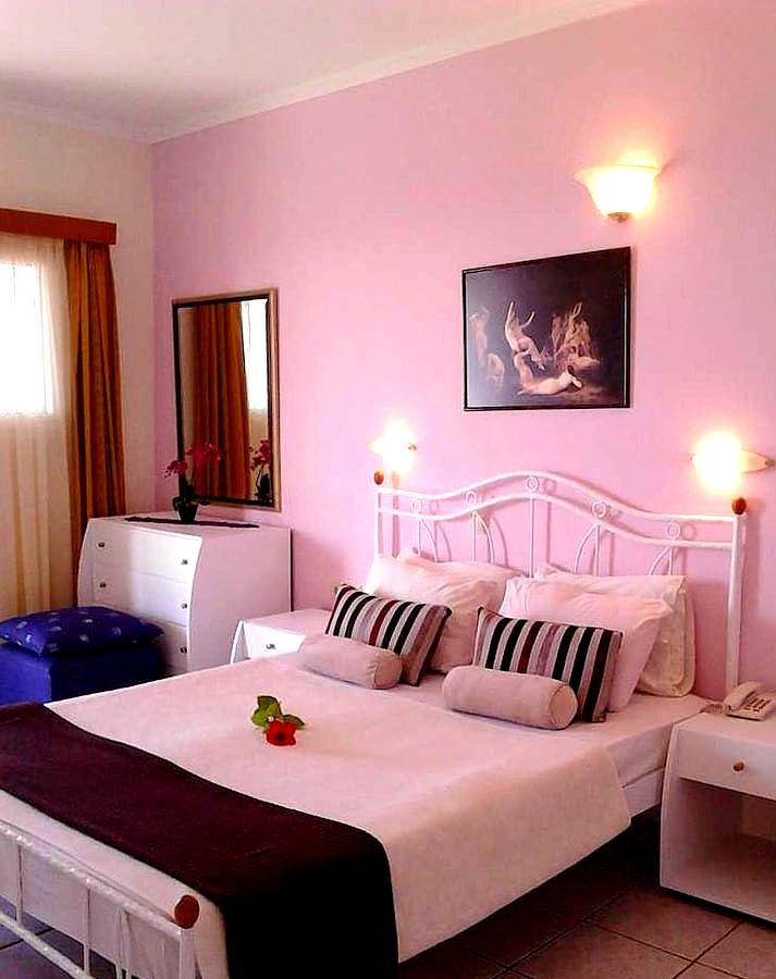 Creta Suites